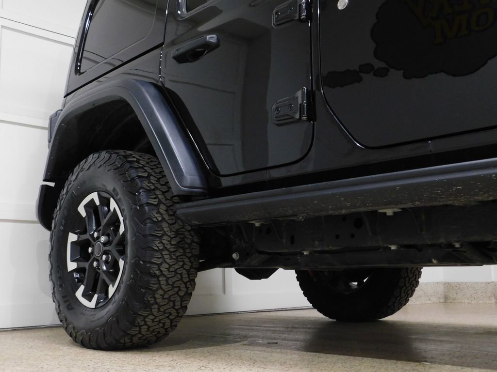 Used 2024 Jeep Wrangler Unlimited Rubicon w/ Technology Group AWD/4WD image 9