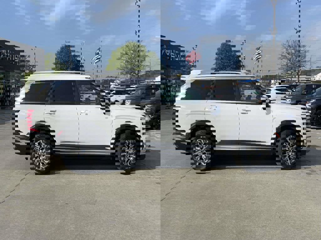 New 2026 Hyundai Palisade FWD Hybrid image 2