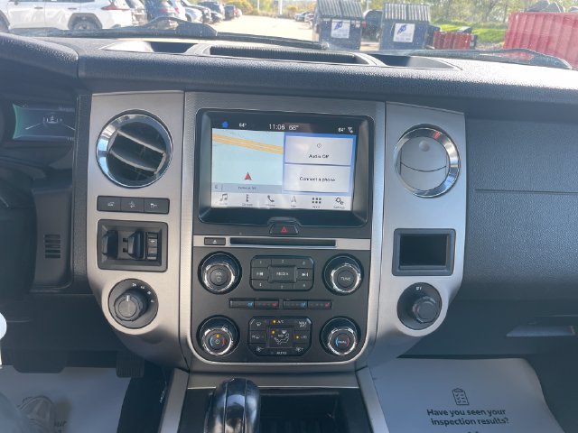 Used 2017 Ford Expedition XLT w/ Equipment Group 202A AWD/4WD image 12
