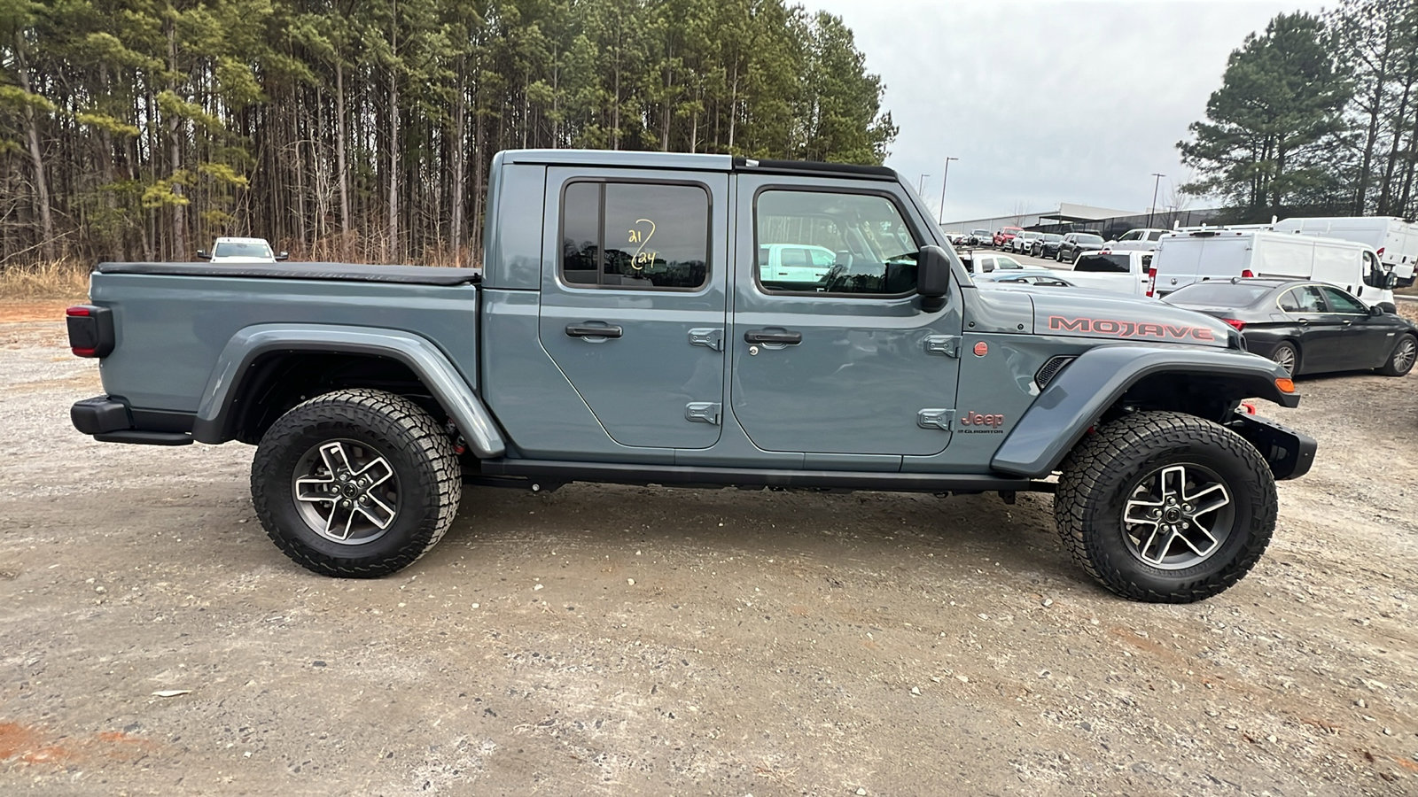 Used 2024 Jeep Gladiator Mojave image 7