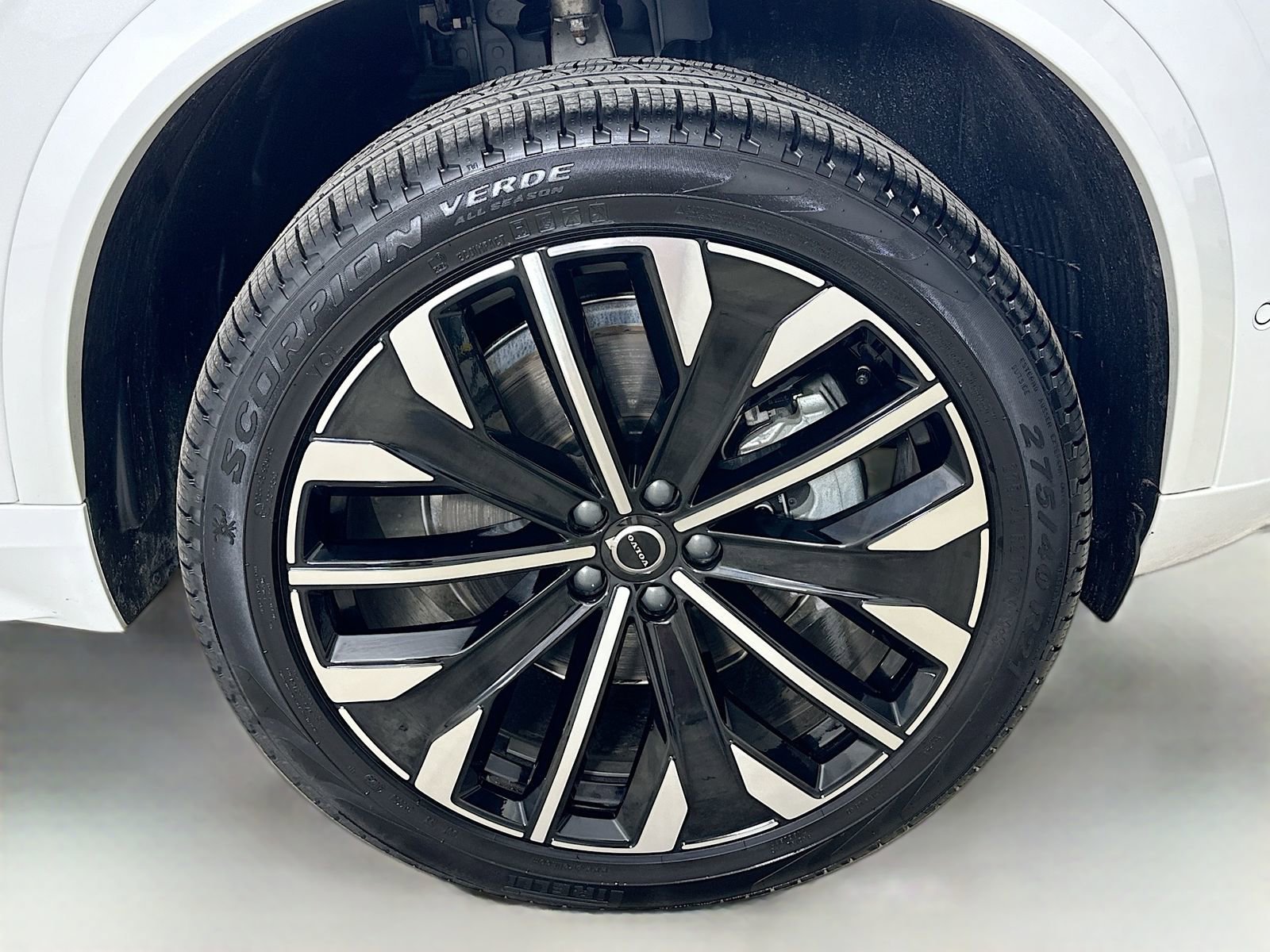 New 2026 Volvo XC90 B6 Ultra w/ Protection Package AWD/4WD image 10