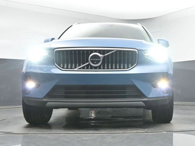 Used 2023 Volvo XC40 B5 Plus w/ Driver Assist Package AWD/4WD image 38