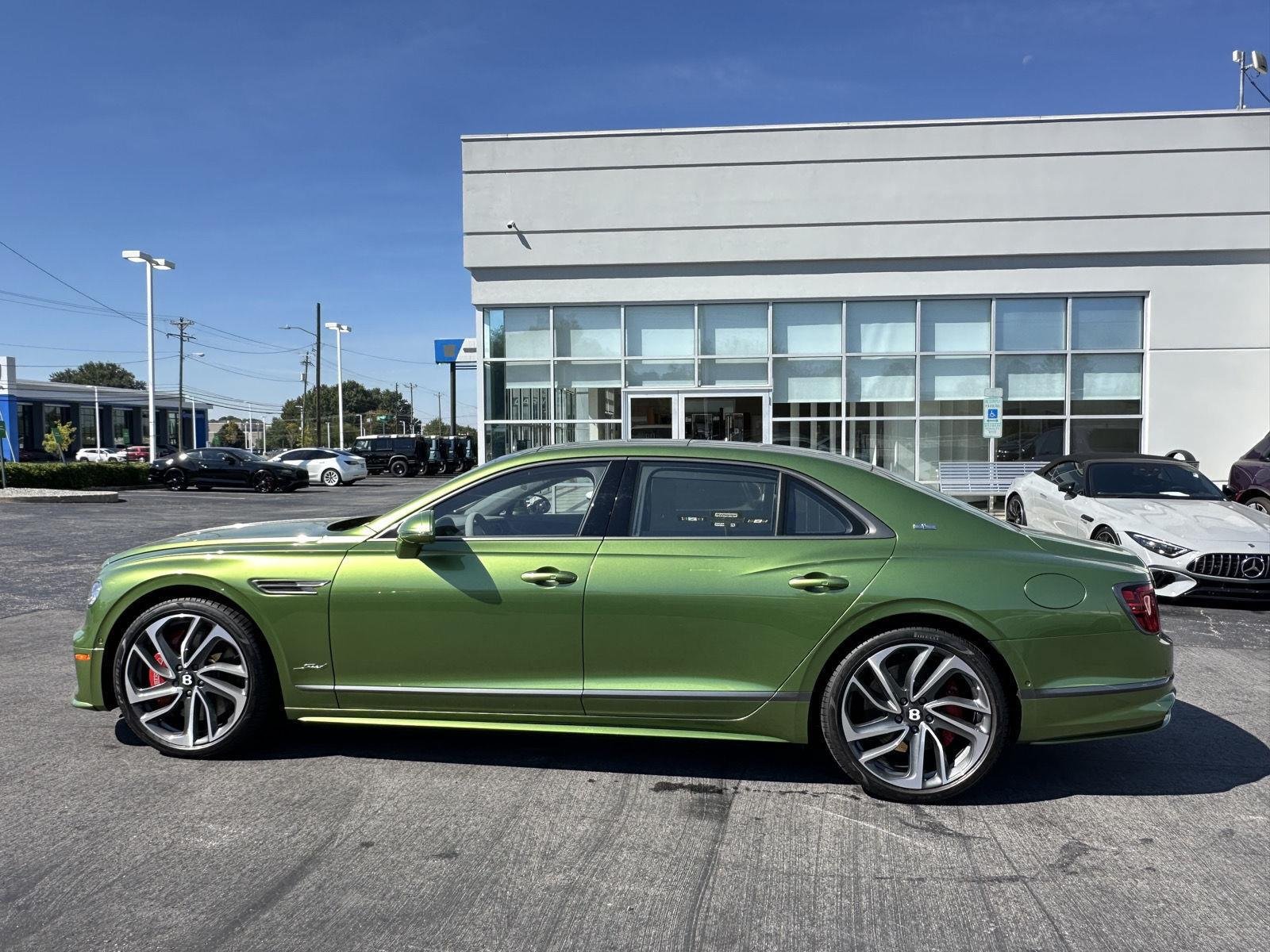 New 2025 Bentley Flying Spur Plug-In Hybrid AWD/4WD image 2