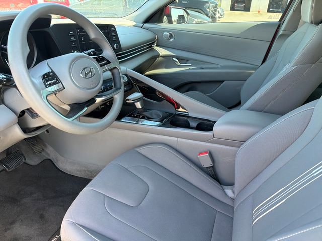 Used 2023 Hyundai Elantra Blue FWD image 18