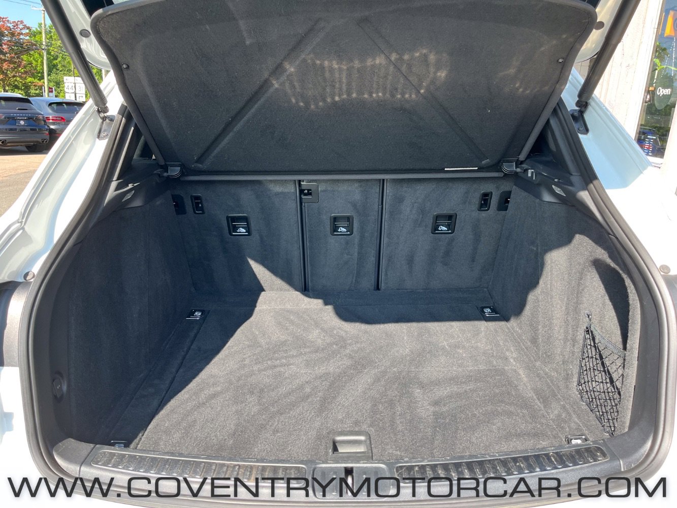 Used 2022 Porsche Macan image 15