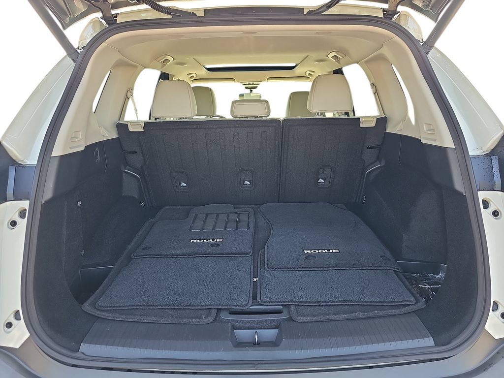 Used 2021 Nissan Rogue SV w/ Premium Package FWD image 29