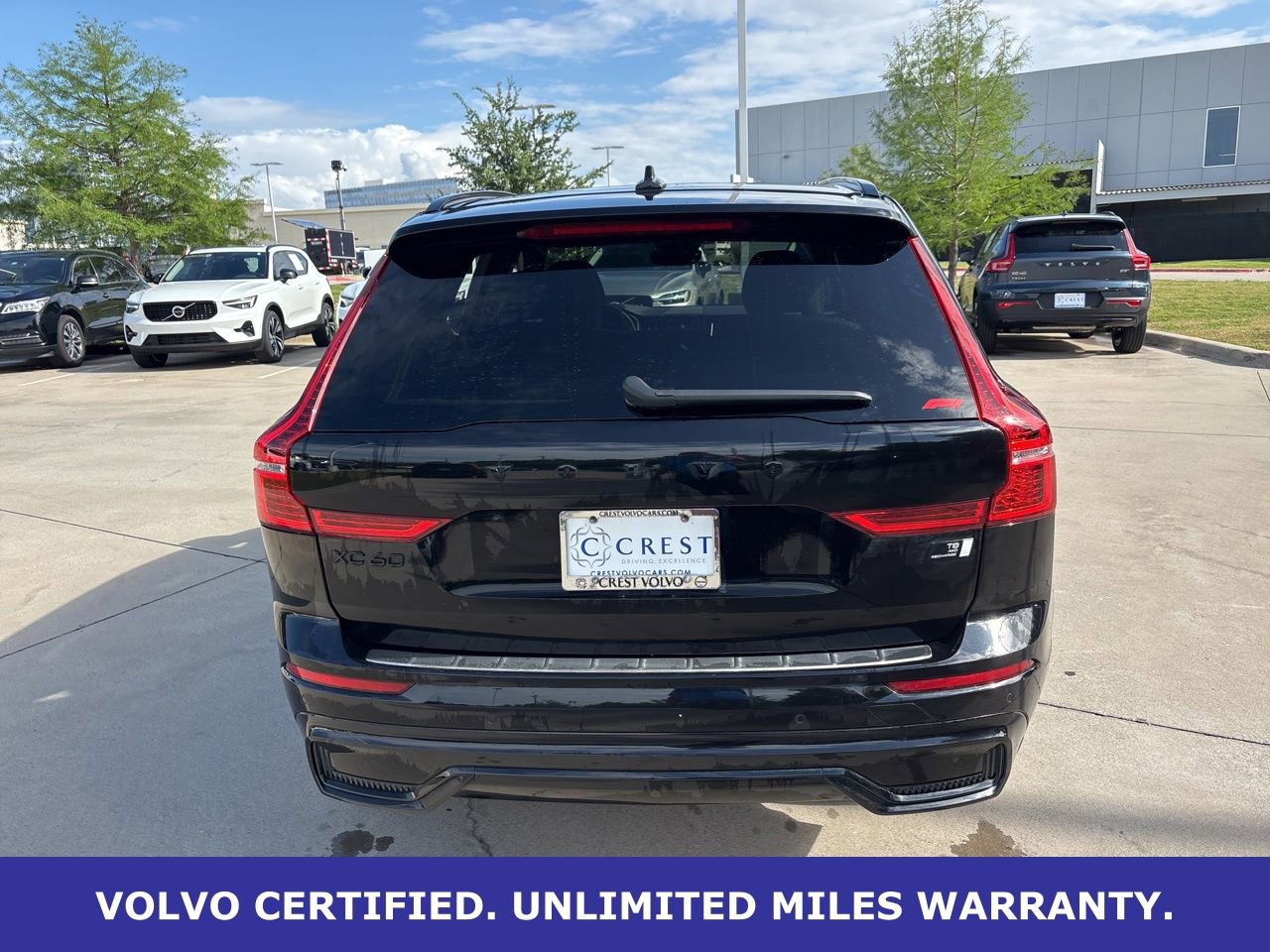 Certified 2024 Volvo XC60 T8 Ultimate w/ Protection Package Premier image 6