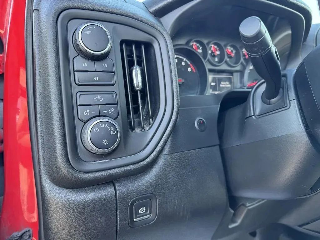 Used 2020 Chevrolet Silverado 2500 W/T image 22