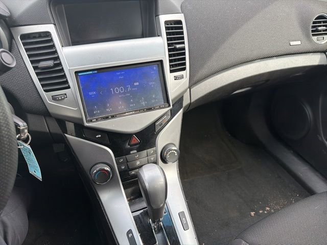 Used 2015 Chevrolet Cruze LT image 11