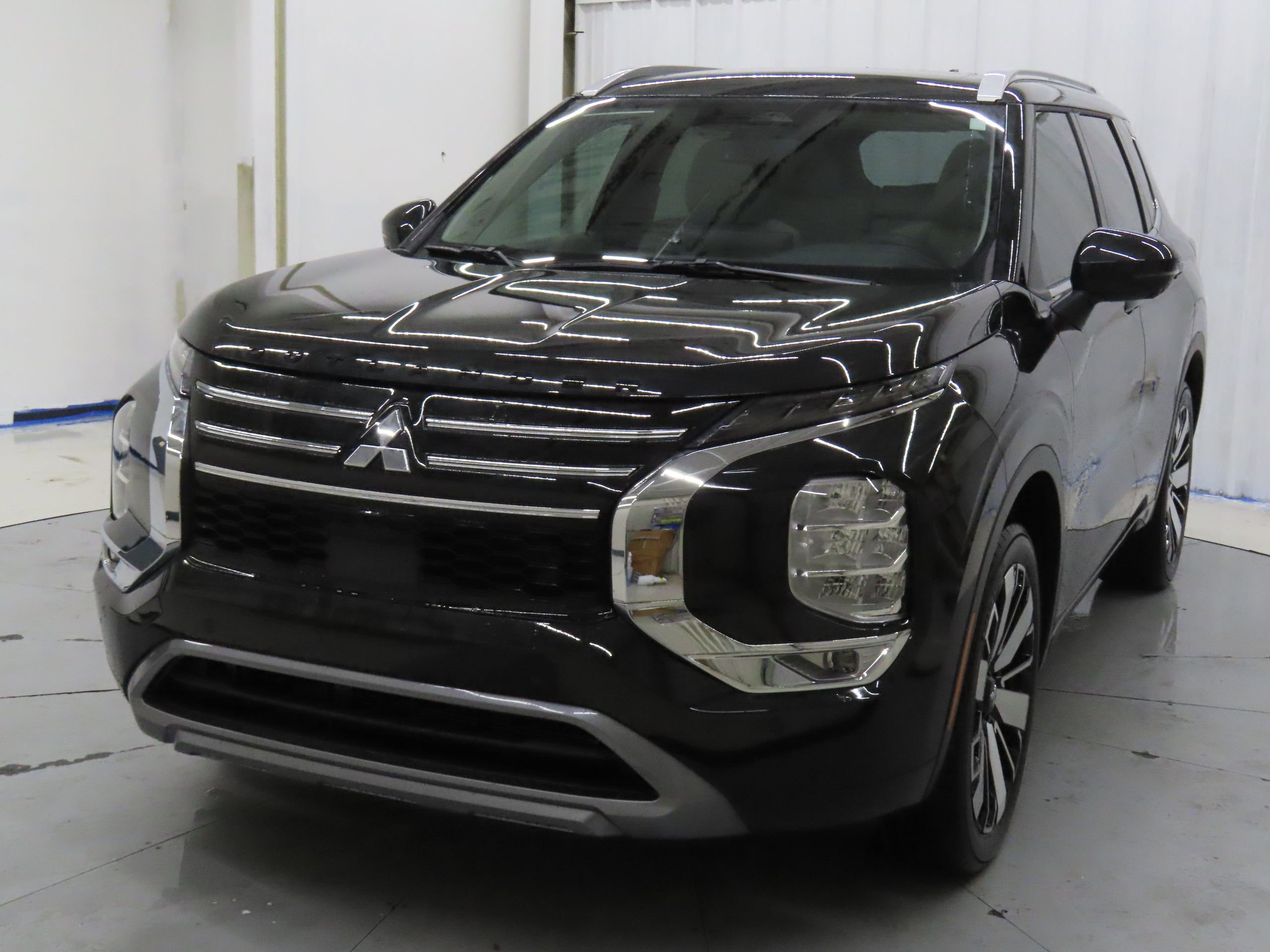 New 2025 Mitsubishi Outlander SEL image 7