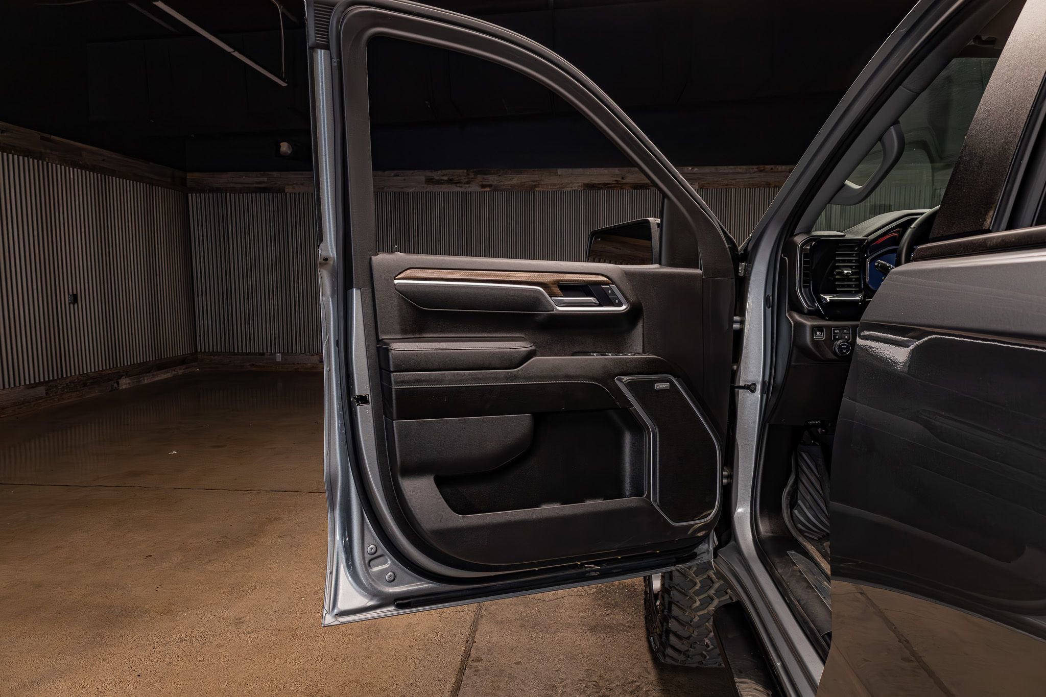 Used 2025 Chevrolet Silverado 1500 RST w/ RST All Star Premium Package AWD/4WD image 26