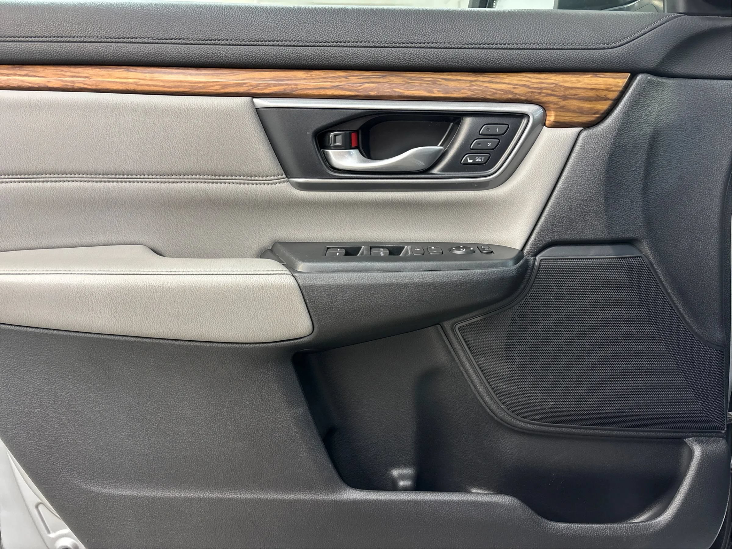 Used 2018 Honda CR-V EX-L image 25
