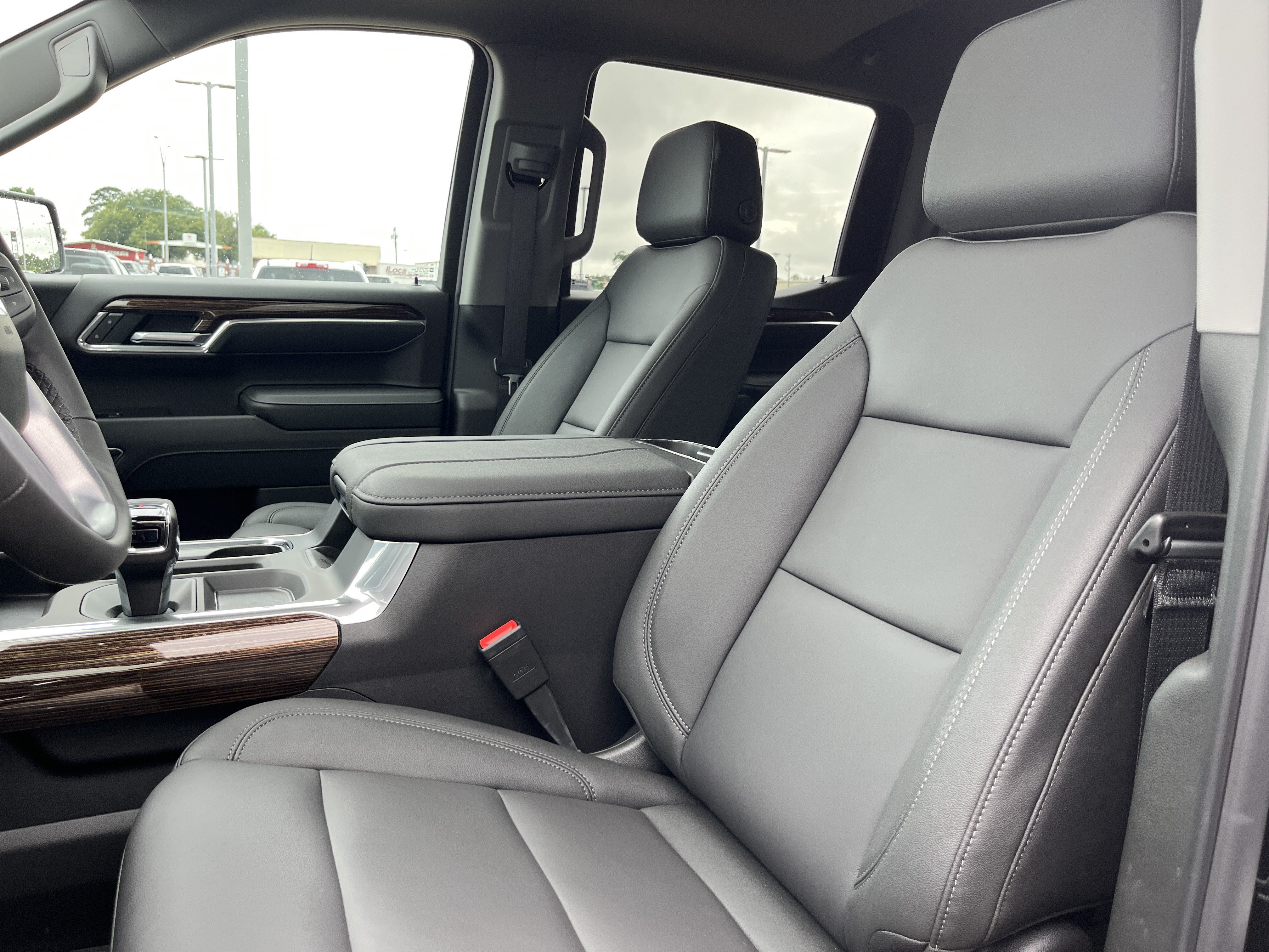 New 2026 GMC Sierra 1500 Elevation w/ Elevation Premium Package AWD/4WD image 9