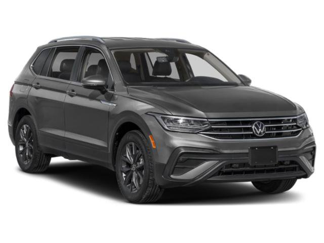Used 2022 Volkswagen Tiguan SE w/ Panoramic Sunroof Package AWD/4WD image 9