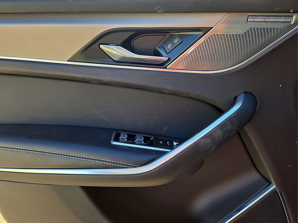 Used 2024 Jaguar F-PACE R-Dynamic S image 20