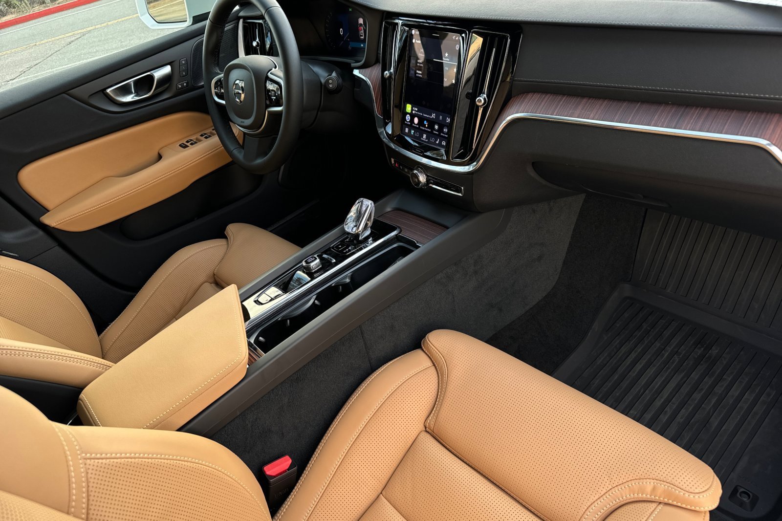 New 2026 Volvo V60 B5 Cross Country Ultra w/ Protection Package Premier image 15