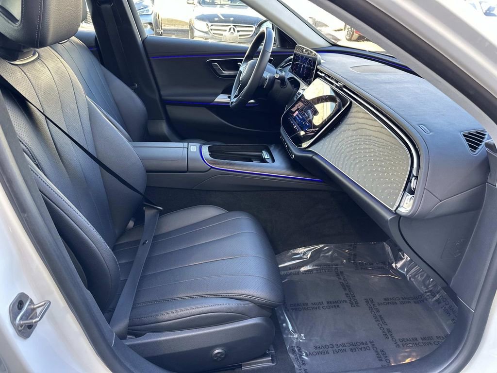 Used 2025 Mercedes-Benz E 350 4MATIC Sedan image 39