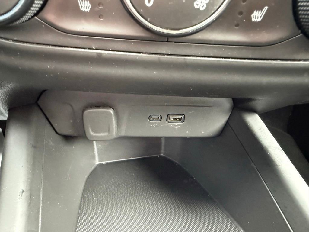 Used 2024 Chevrolet Trax RS w/ Driver Confidence Package FWD image 26