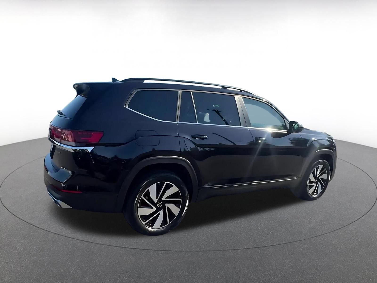 Used 2026 Volkswagen Atlas SE AWD/4WD image 14