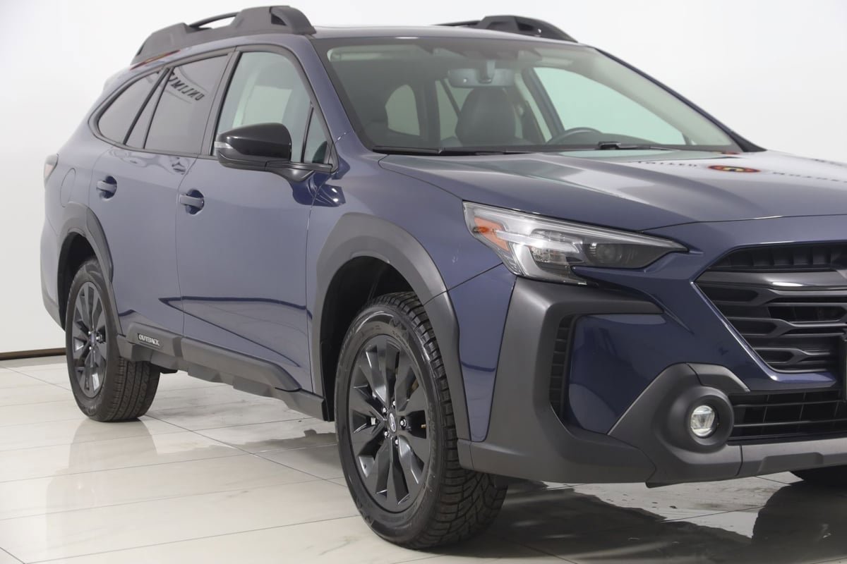 Used 2023 Subaru Outback Onyx Edition AWD/4WD image 39
