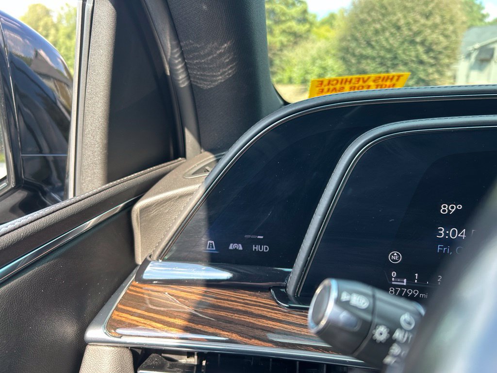 Used 2021 Cadillac Escalade ESV Premium Luxury w/ LPO, Radiant Package AWD/4WD image 28
