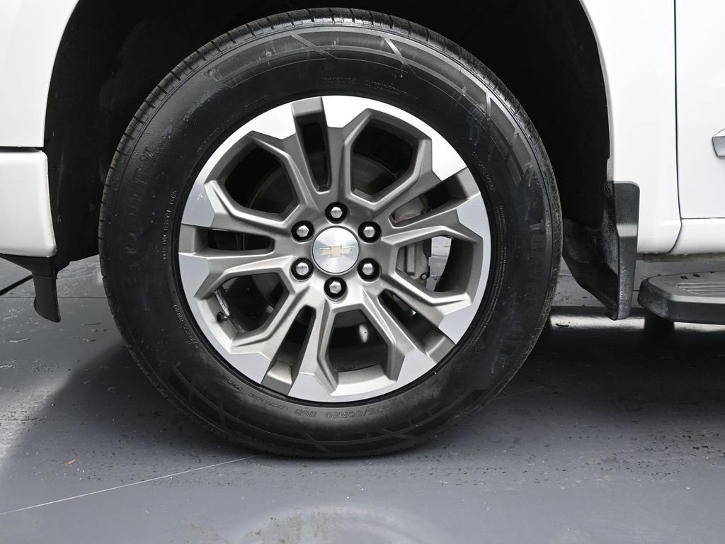 Used 2024 Chevrolet Silverado 1500 High Country image 9