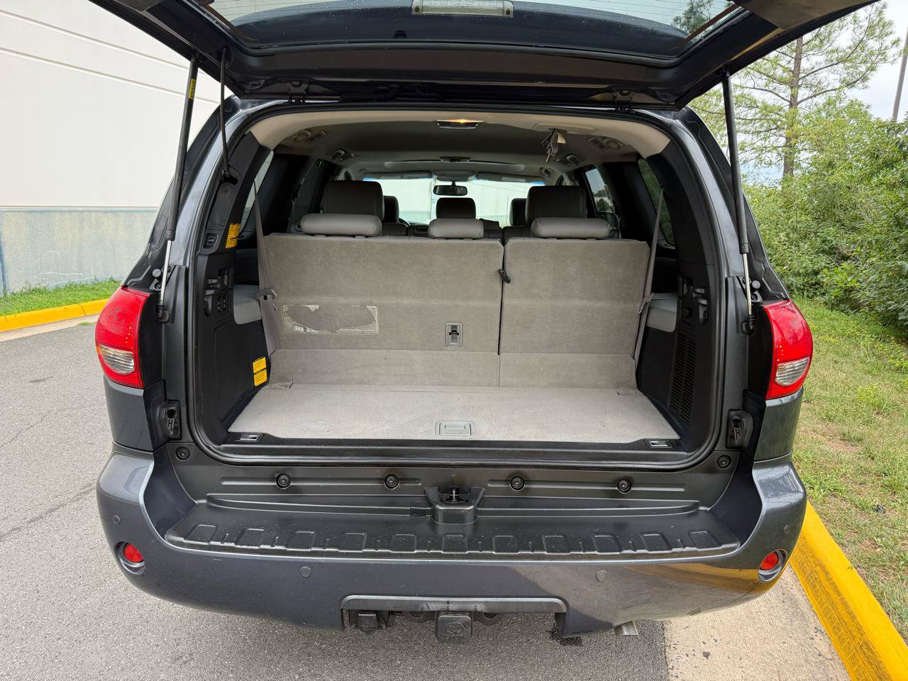 Used 2008 Toyota Sequoia Limited AWD/4WD image 23