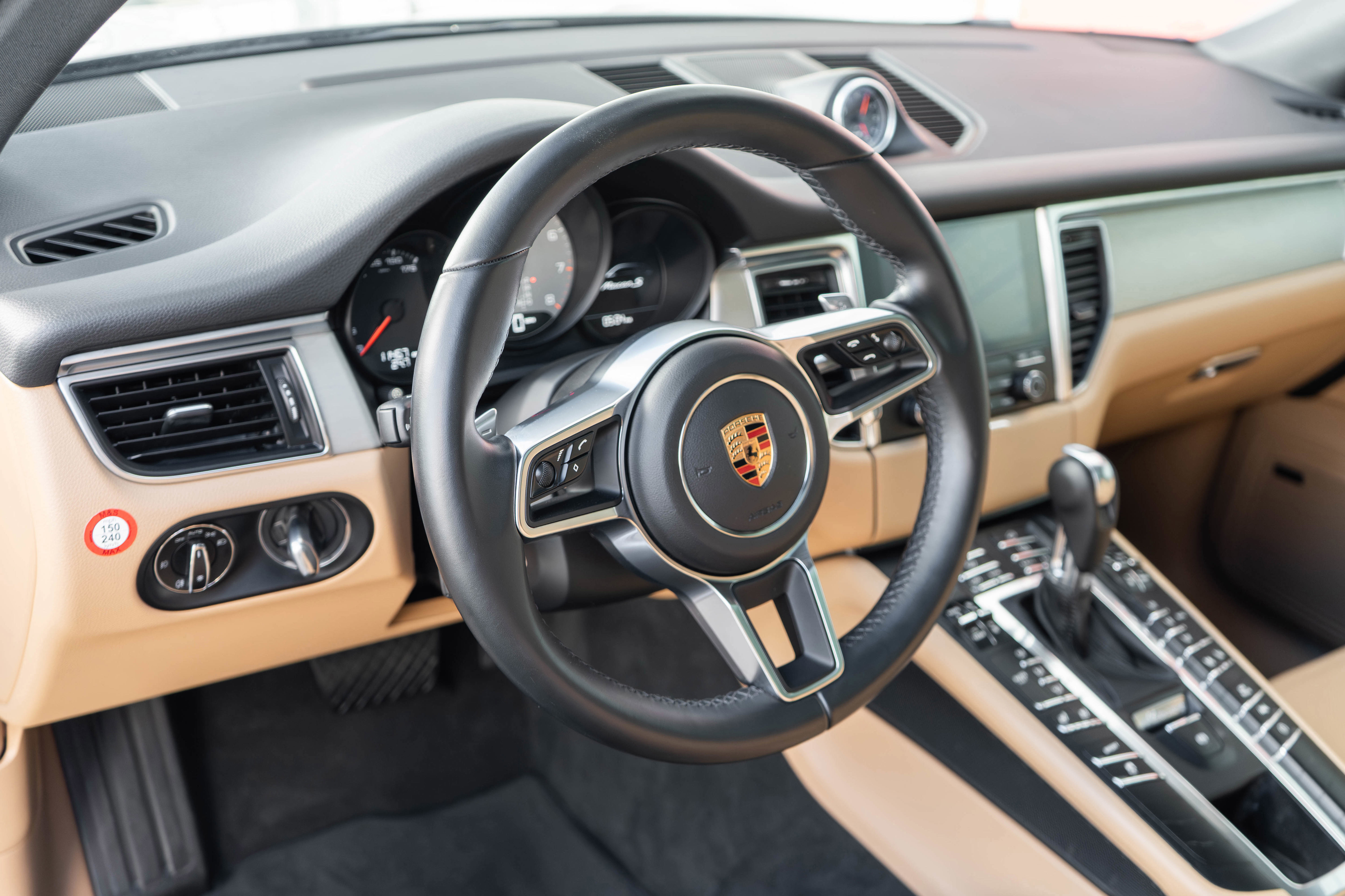 Used 2017 Porsche Macan S w/ Premium Package Plus AWD/4WD image 12