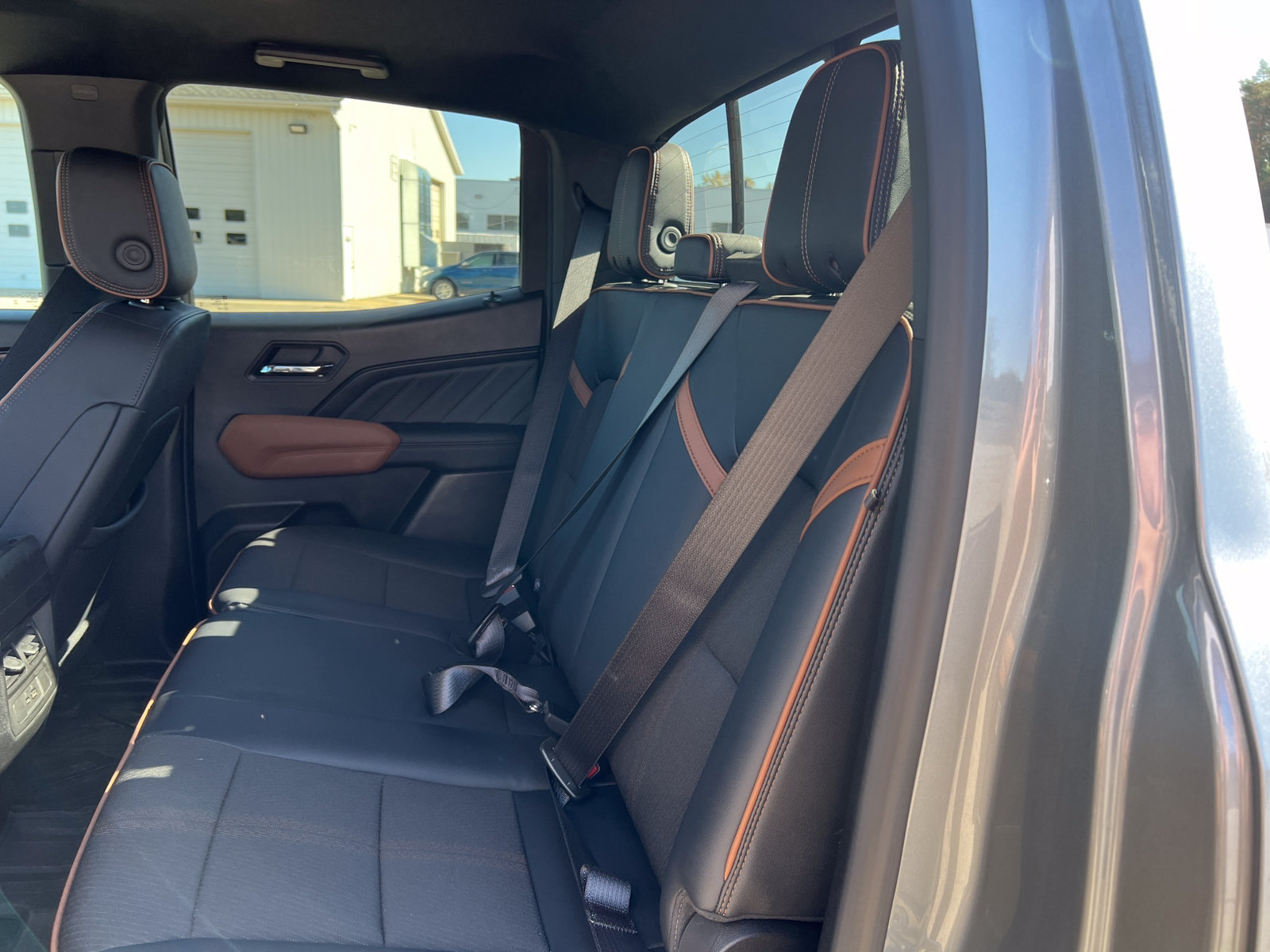 Used 2024 GMC Canyon AT4 w/ Canyon Safety Plus Package AWD/4WD image 7