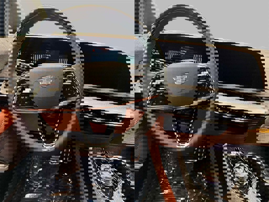 New 2025 Cadillac Optiq Sport 2 w/ LPO, ONYX Package image 3