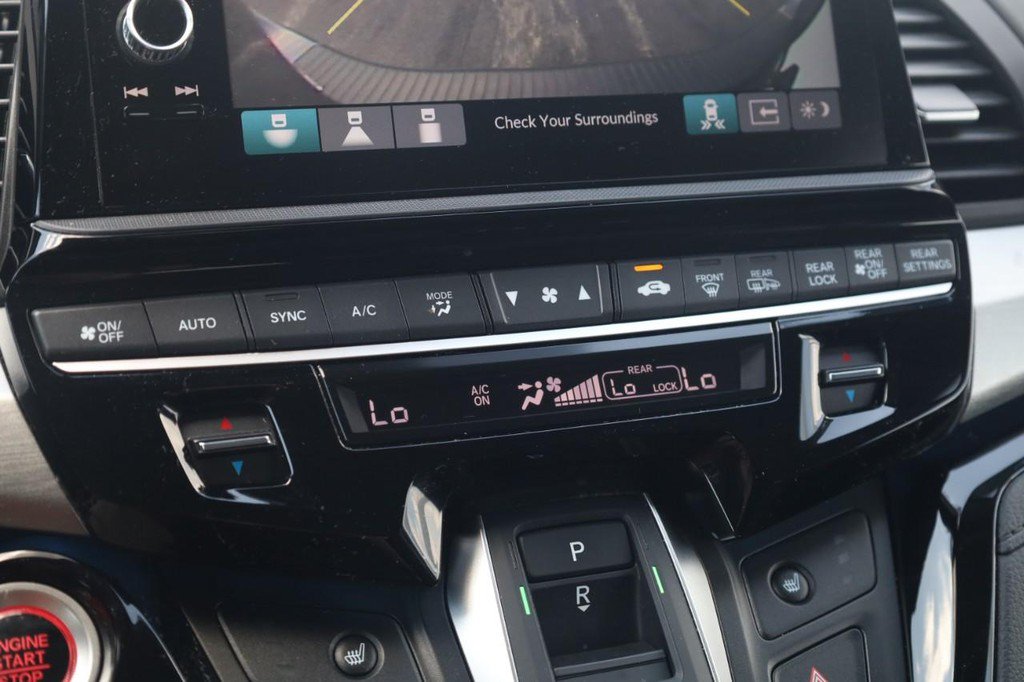 Certified 2025 Honda Odyssey Touring image 17