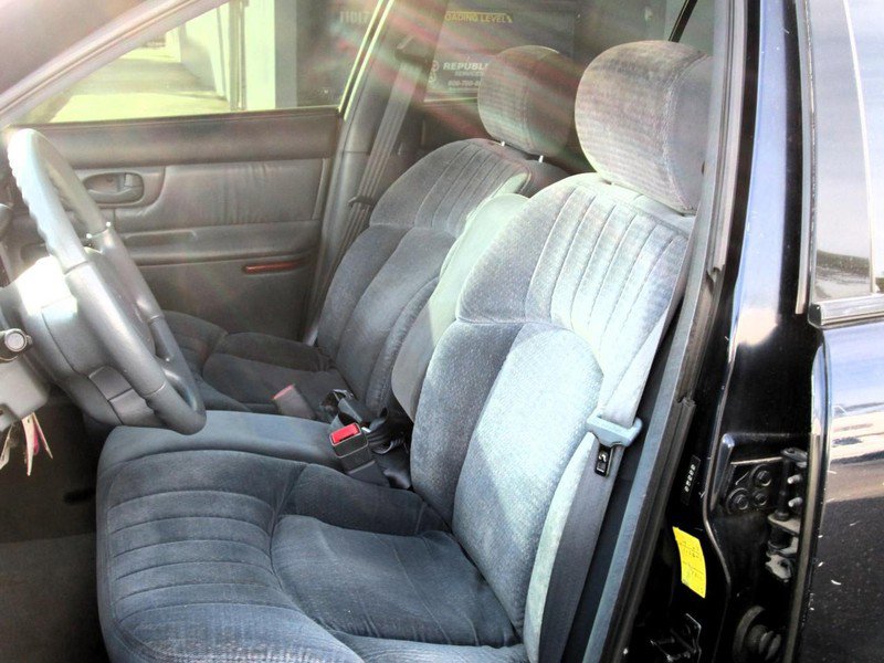 Used 2000 Buick Century Custom FWD image 5