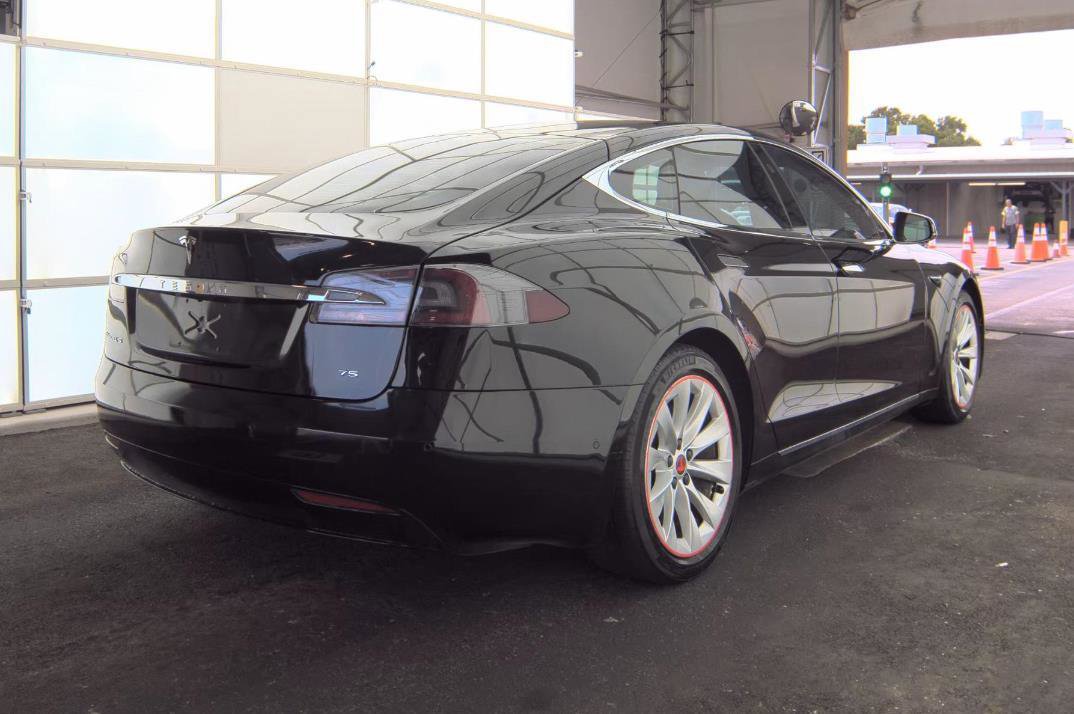 Used 2017 Tesla Model S 75 RWD image 2