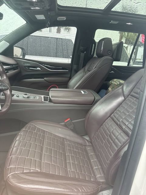 Used 2023 Cadillac Escalade V w/ Heavy-Duty Trailer Package image 10