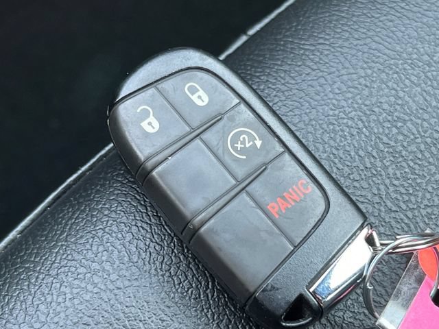 Used 2023 Jeep Compass Limited AWD/4WD image 32
