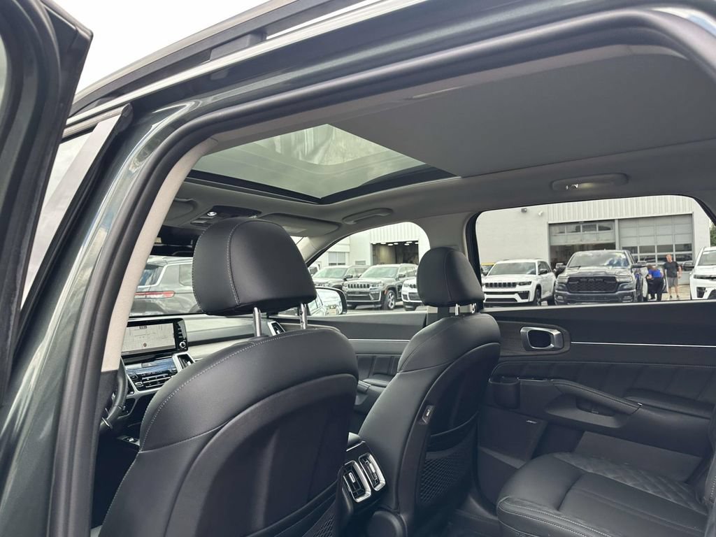 Used 2022 Kia Sorento SX Prestige AWD/4WD image 17