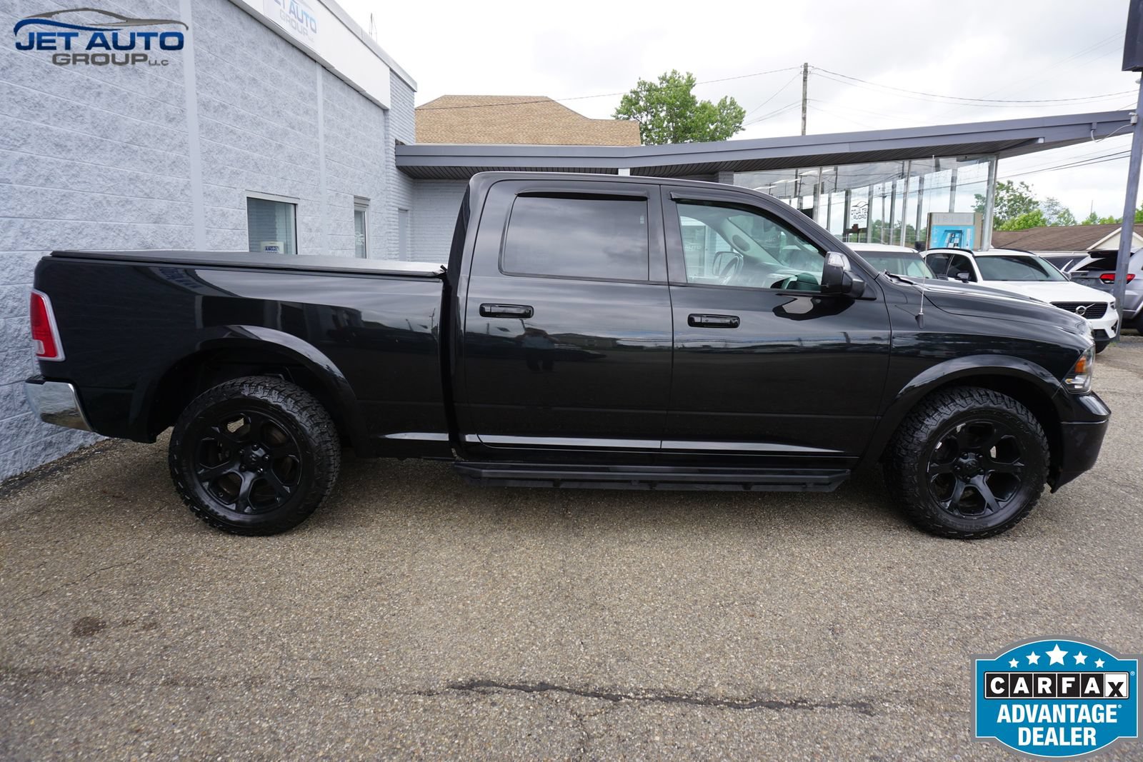 Used 2016 RAM 1500 Laramie AWD/4WD image 6