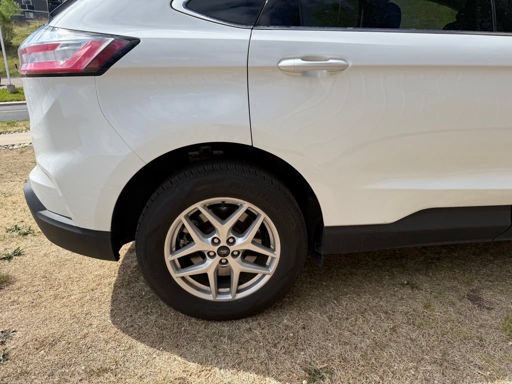Certified 2024 Ford Edge SEL AWD/4WD image 32
