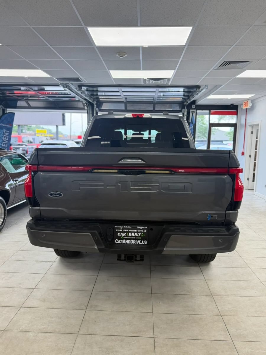 Used 2022 Ford F150 Lightning Lariat AWD/4WD image 4