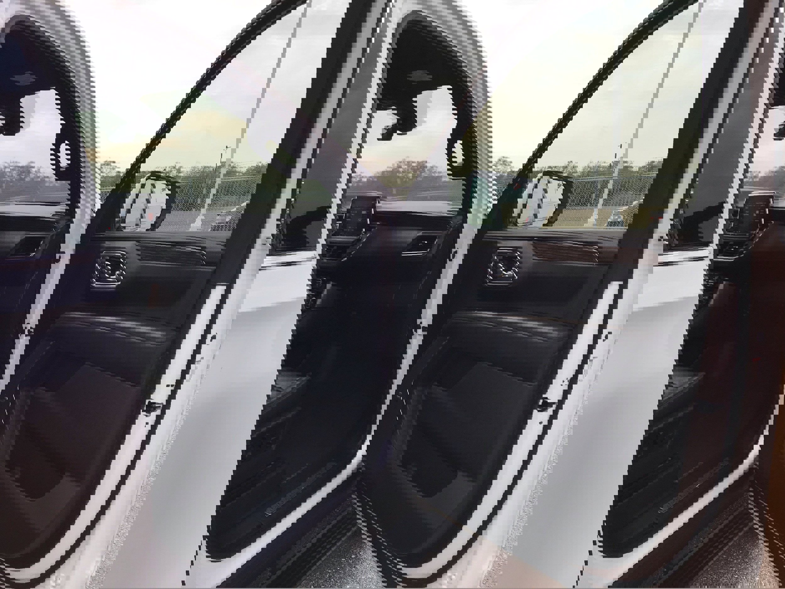 Used 2021 Chevrolet Suburban High Country w/ Premium Package image 18