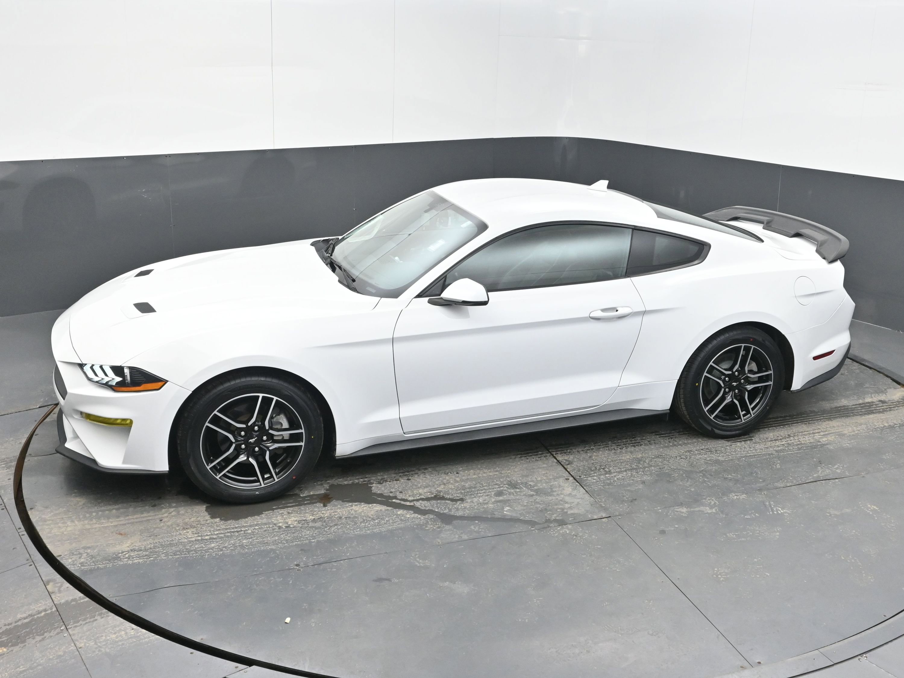 Used 2020 Ford Mustang Premium image 30