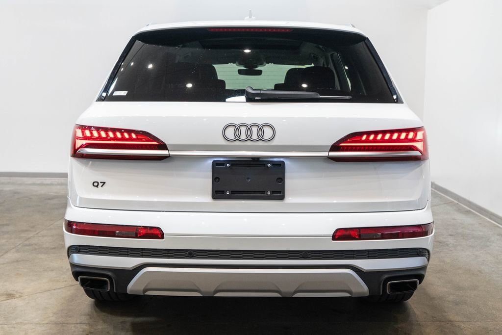 Used 2025 Audi Q7 3.0T Premium Plus AWD/4WD image 8