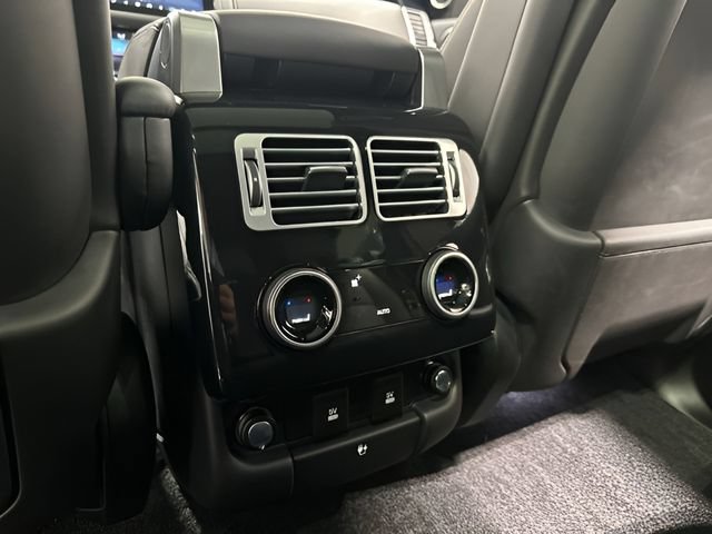 Used 2019 Land Rover Range Rover Supercharged AWD/4WD image 18