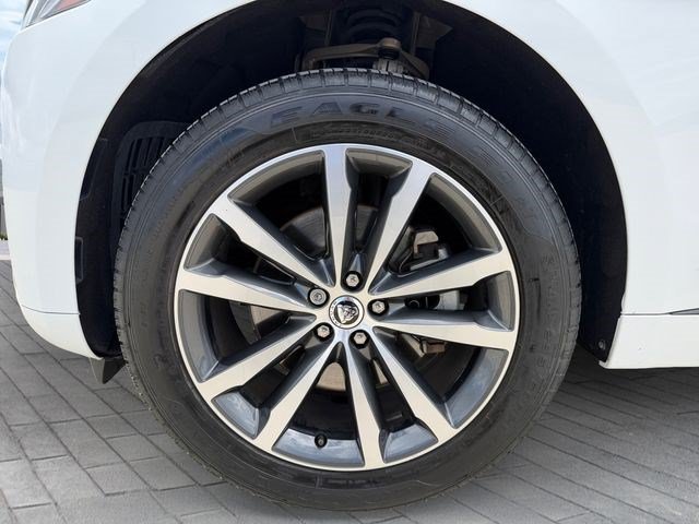 Used 2024 Jaguar F-PACE R-Dynamic S AWD/4WD image 9
