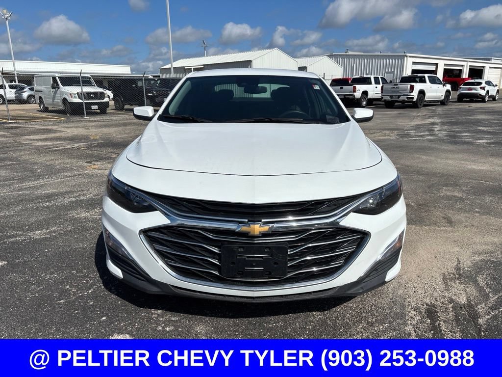 Used 2023 Chevrolet Malibu LT FWD image 2