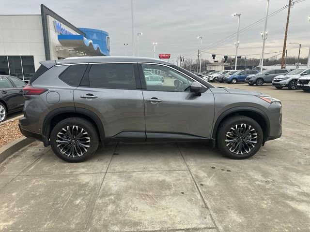 Used 2025 Nissan Rogue SL w/ Tech Package image 6