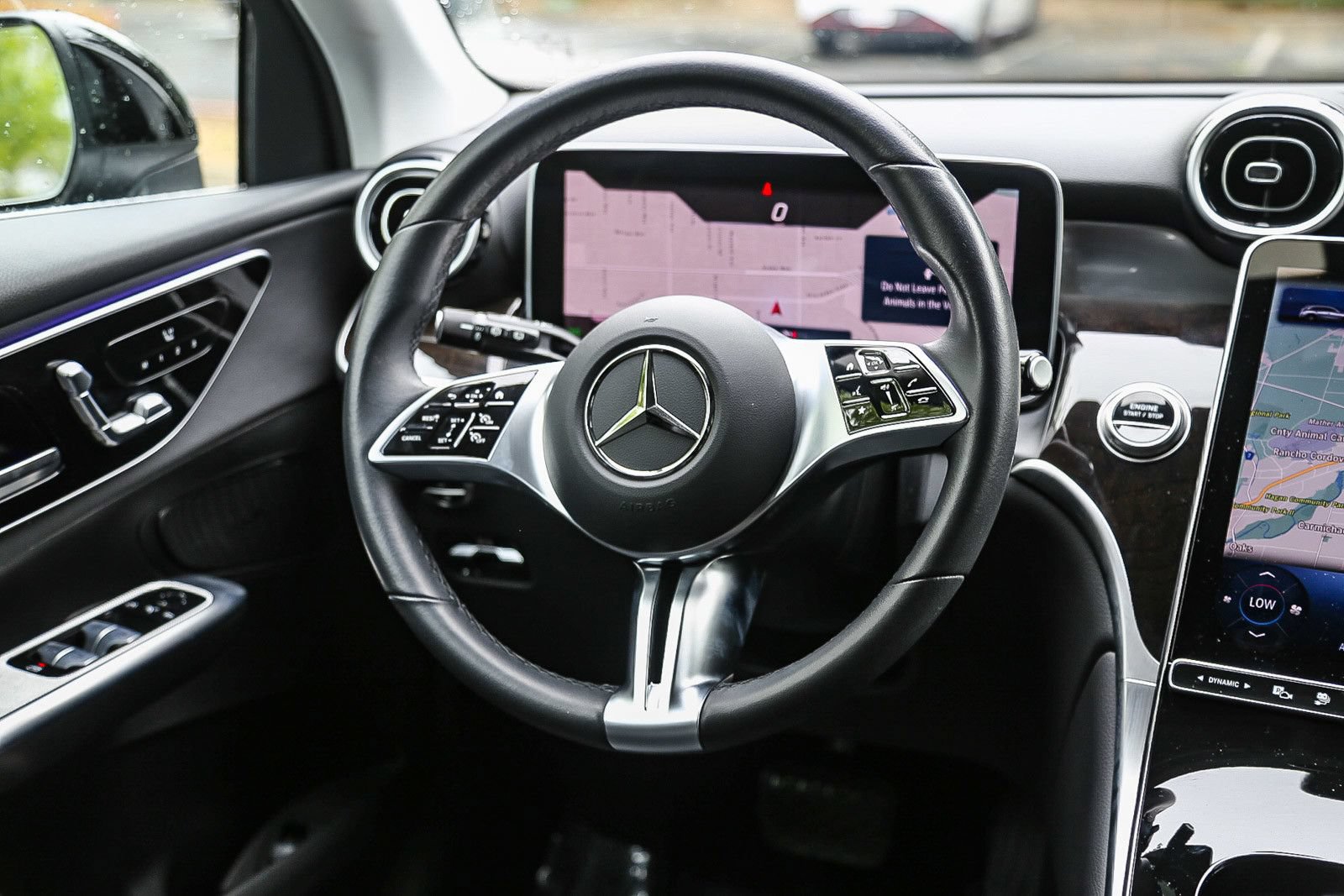 Used 2025 Mercedes-Benz GLC 350e 4MATIC image 13