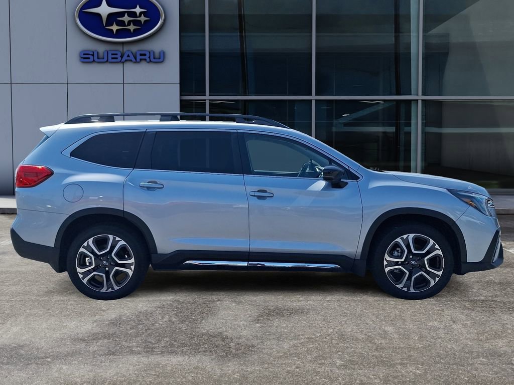 Used 2024 Subaru Ascent Limited w/ Technology Package AWD/4WD image 8