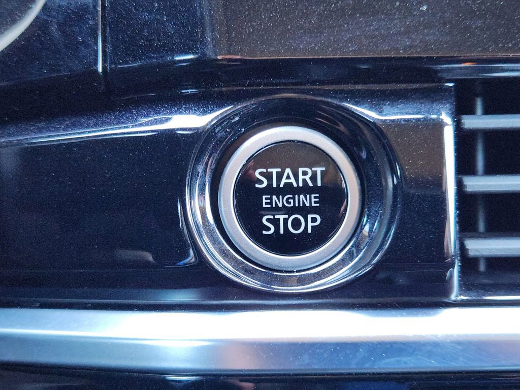 Used 2023 Nissan Pathfinder Platinum w/ Cargo Package image 20