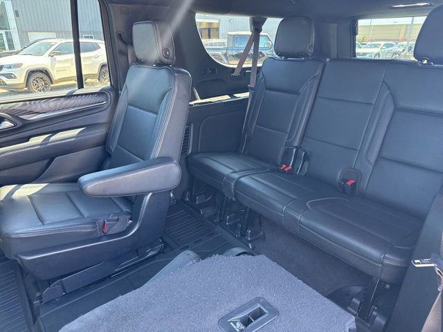 Used 2022 GMC Yukon XL Denali w/ Denali Premium Package AWD/4WD image 38